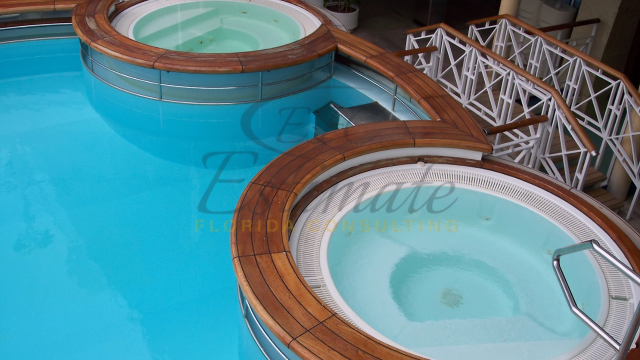 Pool and Hot Tub Combo Design in Florida