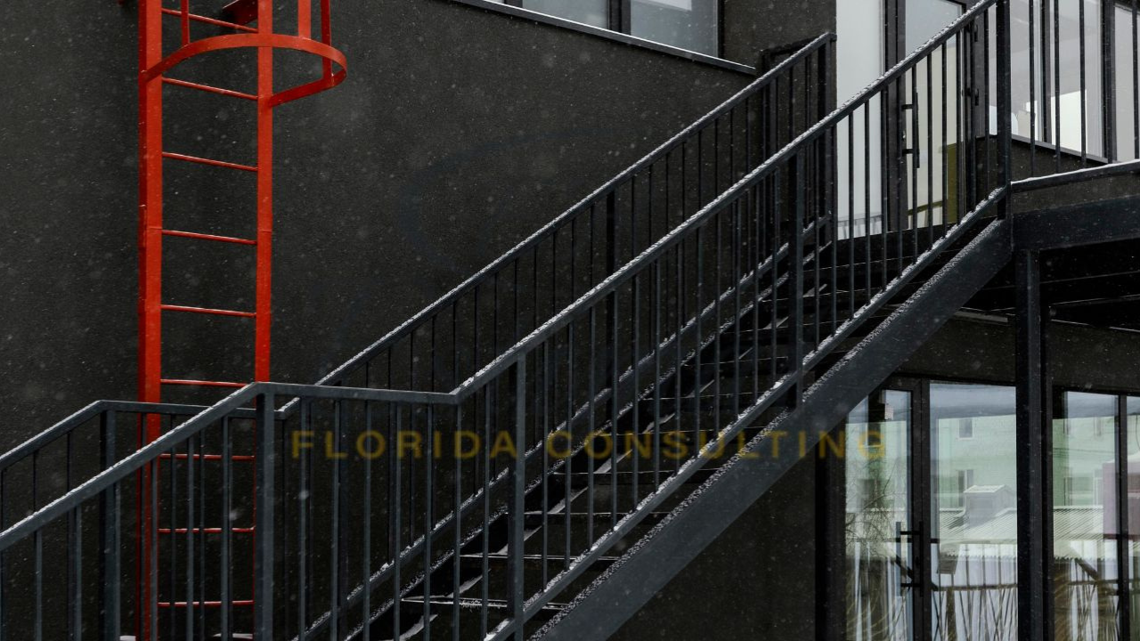 Aluminum Railing Contractors in Hollywood