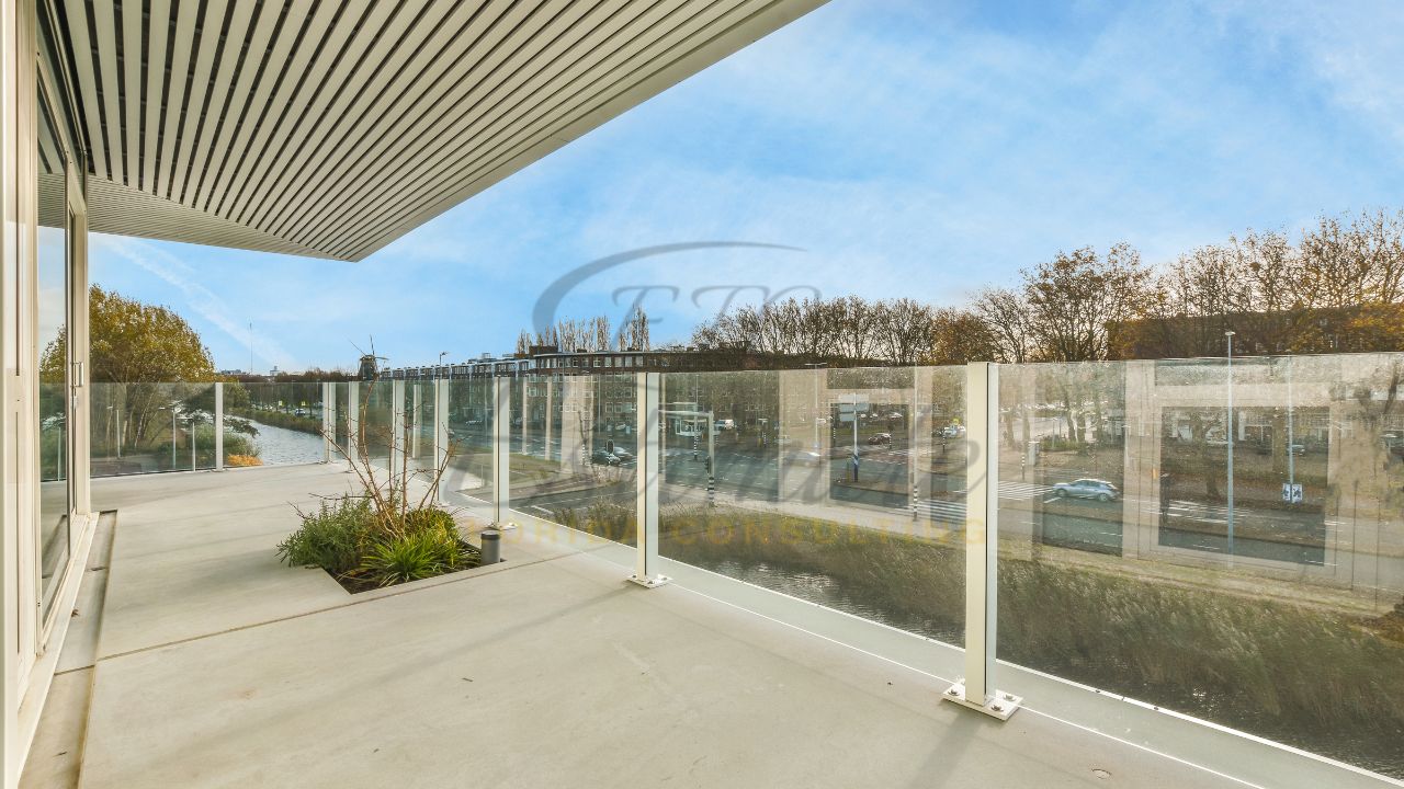 Glass Railing Contractors in Coral Springs