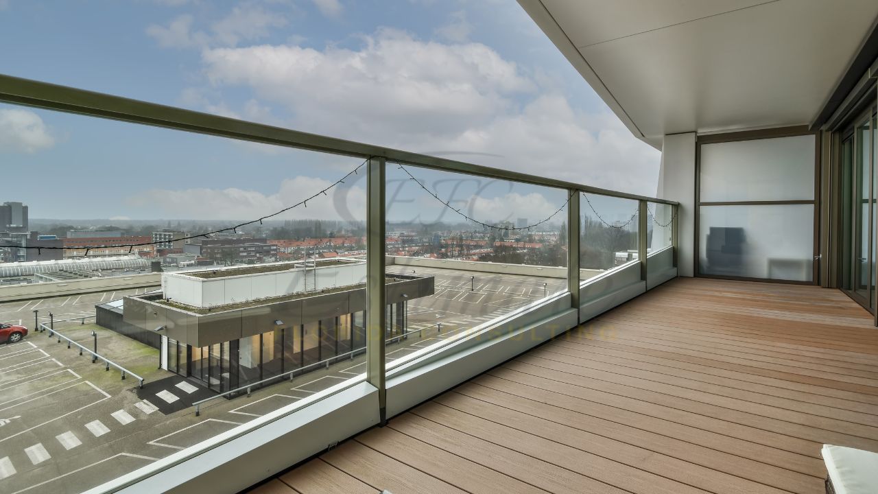 Glass Railing Contractors in Orlando