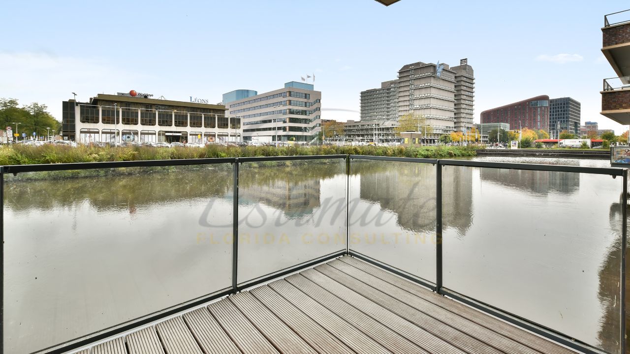 Glass Railing Contractors in Orlando