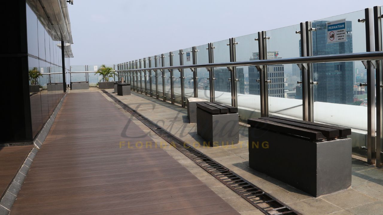 Glass Railing Contractors in Panama City