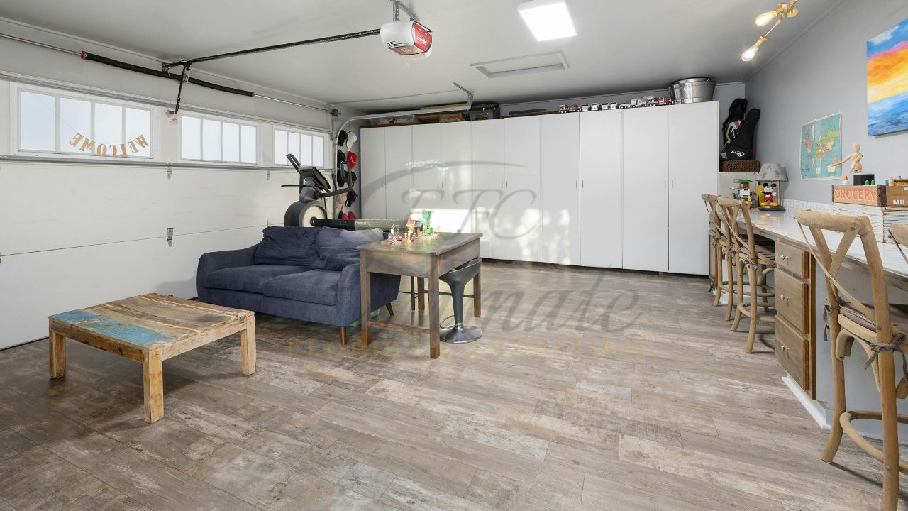 Linoleum Flooring Contractors in Melbourne