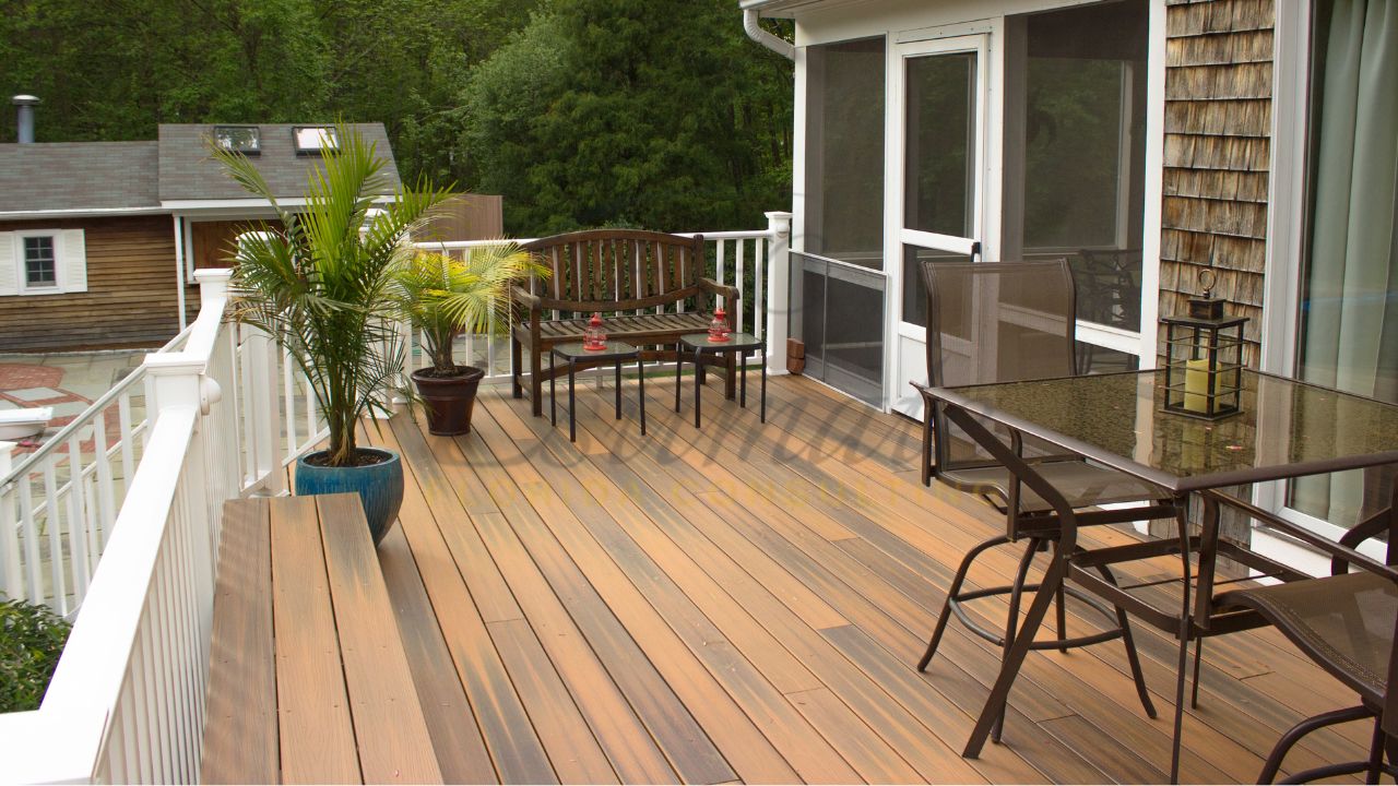 Outdoor Deck Flooring Contractors in Destin (Wood & Composite)