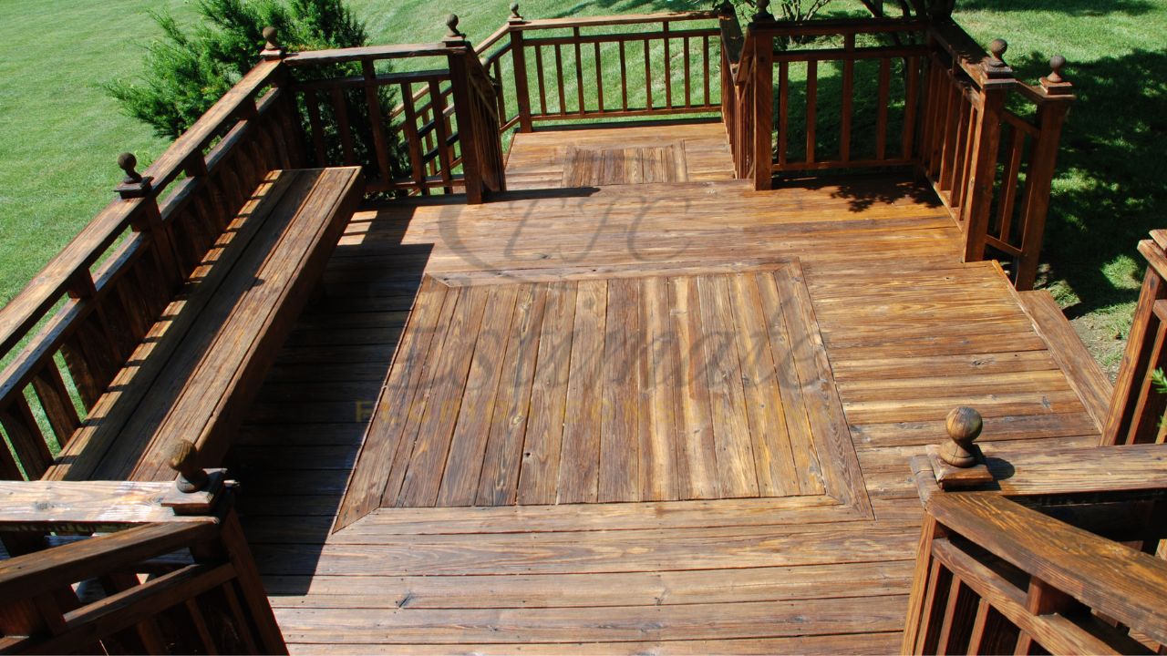 Outdoor Deck Flooring Contractors in Miami Gardens (Wood & Composite)