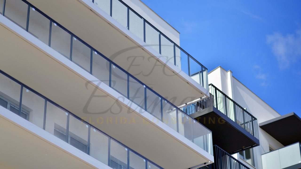Balcony Glass Railings Contractors in Tallahassee