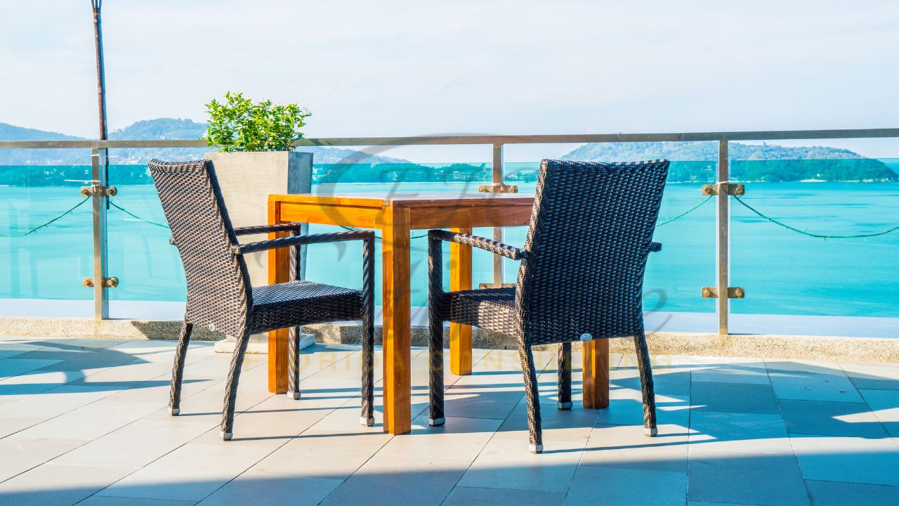 Glass Railings for Restaurants & Cafes