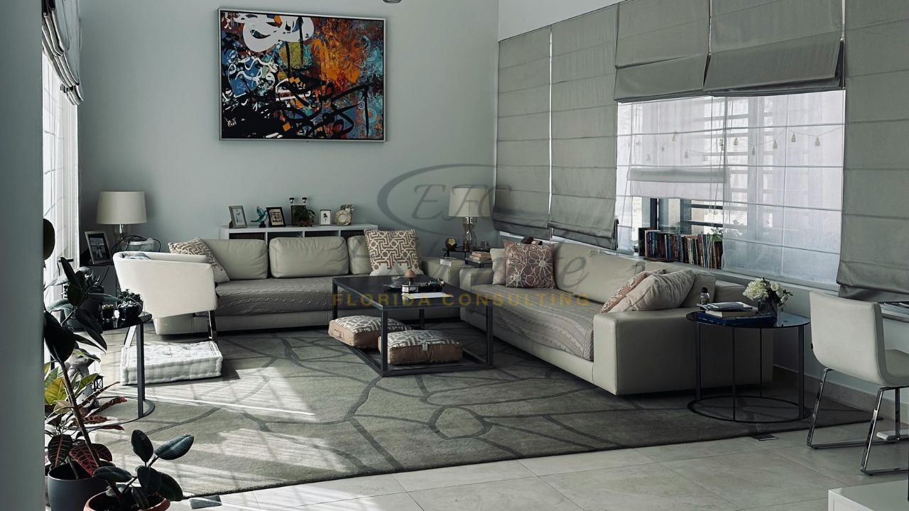 Living Room Wall Design in Delray Beach